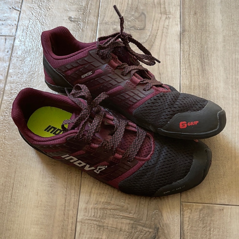 Inov8 Bare-XF 210 V2. Barefoot style athletic shoe